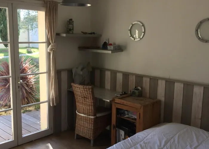 Taru Marais Poitevin Chauray